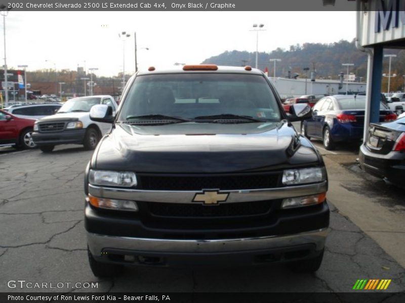 Onyx Black / Graphite 2002 Chevrolet Silverado 2500 LS Extended Cab 4x4