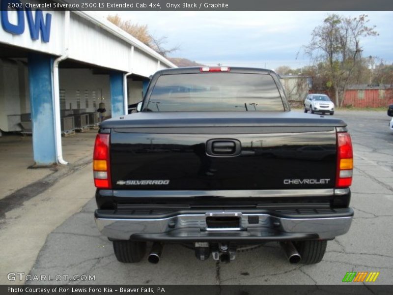 Onyx Black / Graphite 2002 Chevrolet Silverado 2500 LS Extended Cab 4x4