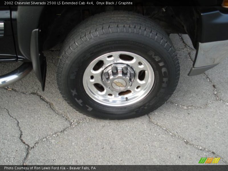 Onyx Black / Graphite 2002 Chevrolet Silverado 2500 LS Extended Cab 4x4