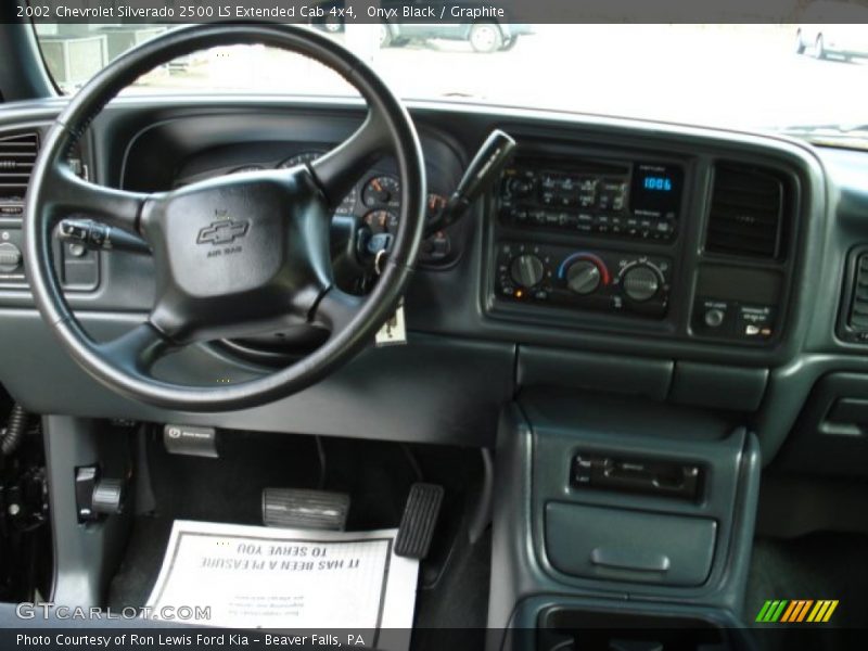 Onyx Black / Graphite 2002 Chevrolet Silverado 2500 LS Extended Cab 4x4