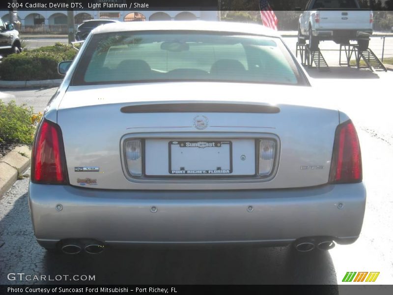 Light Platinum / Shale 2004 Cadillac DeVille DTS