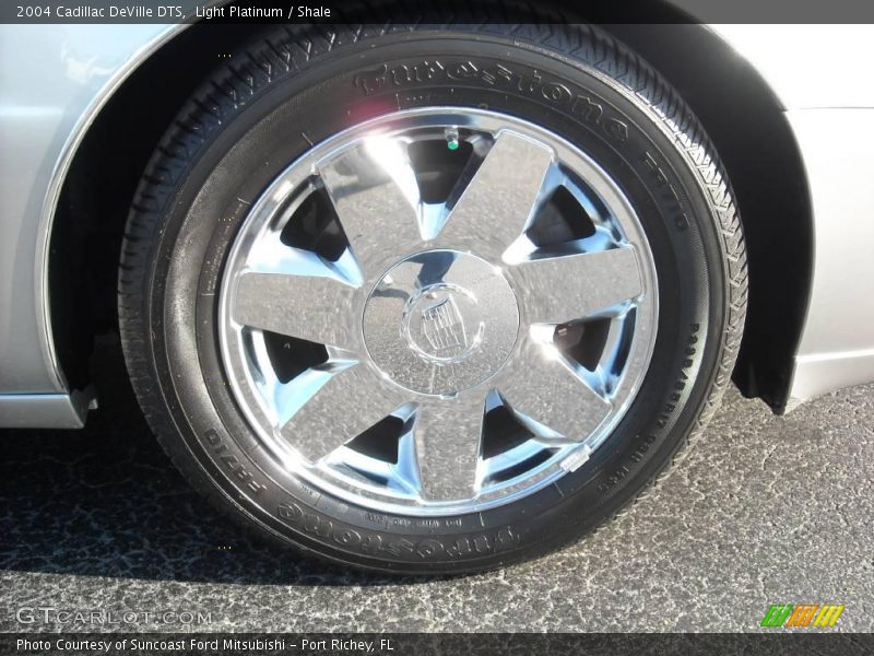 Light Platinum / Shale 2004 Cadillac DeVille DTS