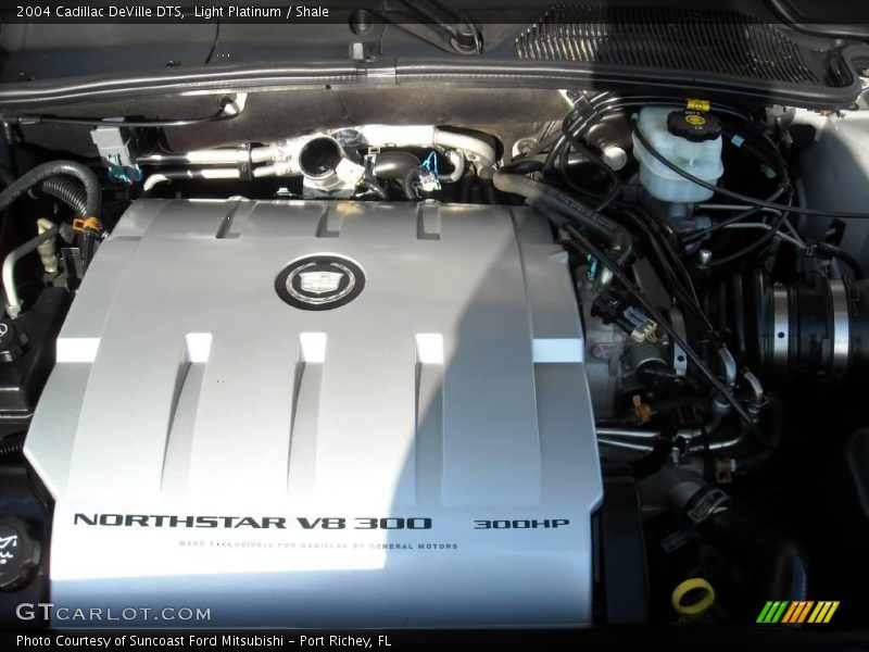 Light Platinum / Shale 2004 Cadillac DeVille DTS