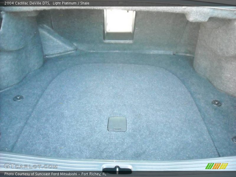 Light Platinum / Shale 2004 Cadillac DeVille DTS