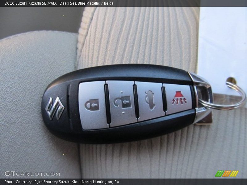 Keys of 2010 Kizashi SE AWD