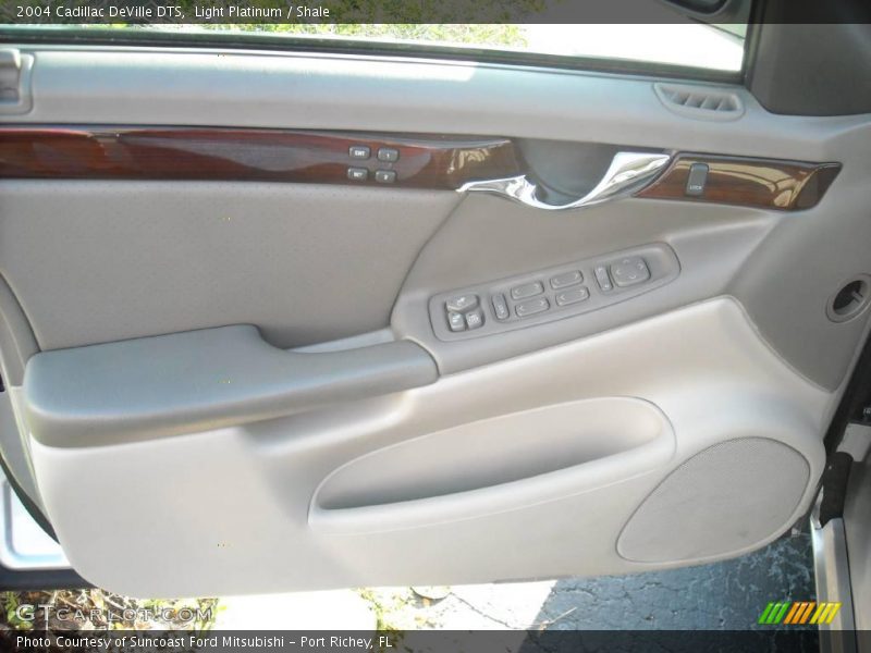 Light Platinum / Shale 2004 Cadillac DeVille DTS