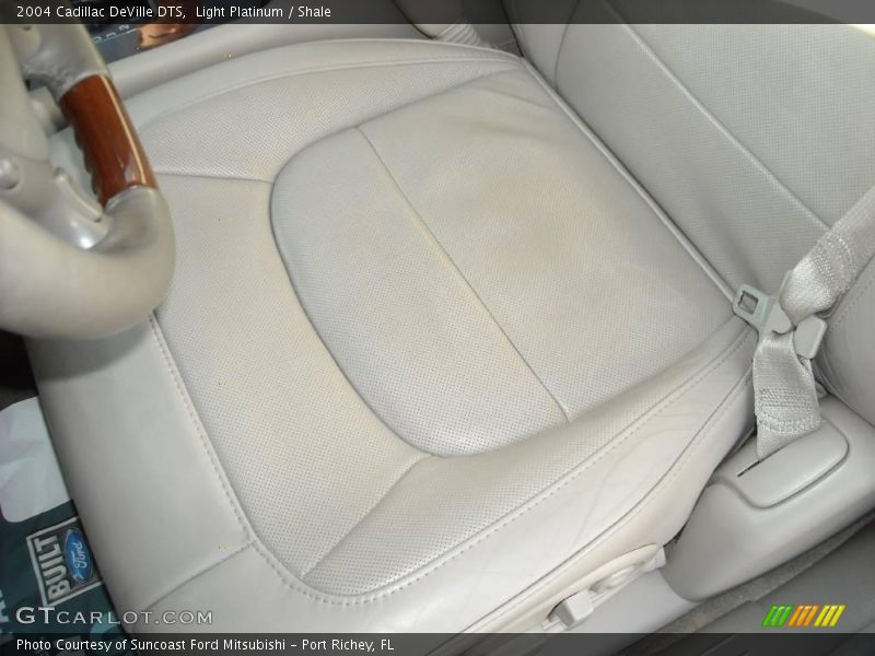 Light Platinum / Shale 2004 Cadillac DeVille DTS