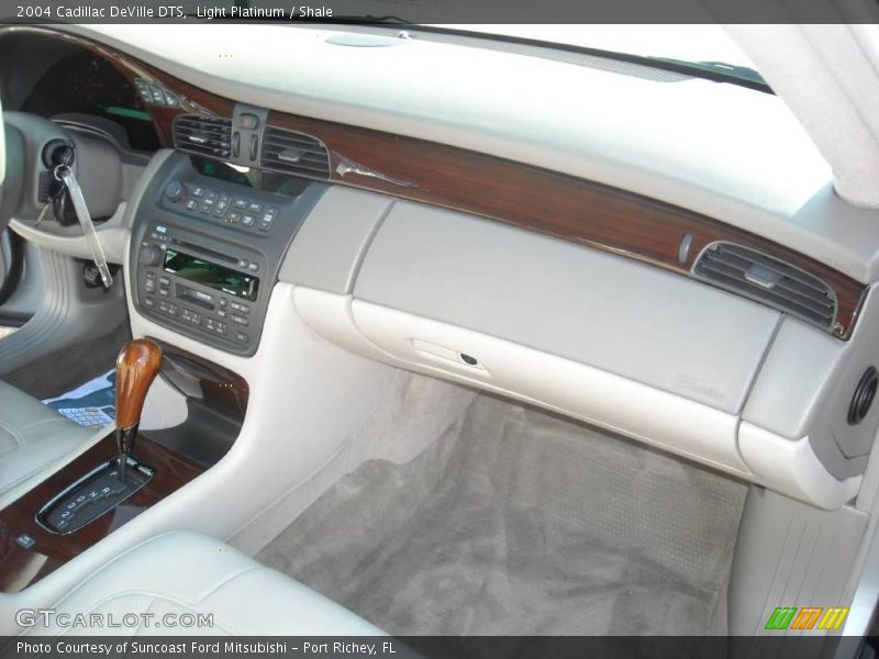 Light Platinum / Shale 2004 Cadillac DeVille DTS