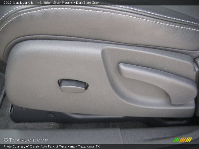 Bright Silver Metallic / Dark Slate Gray 2012 Jeep Liberty Jet 4x4
