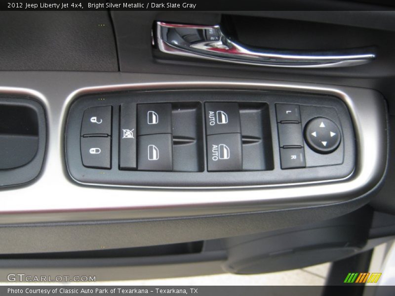 Bright Silver Metallic / Dark Slate Gray 2012 Jeep Liberty Jet 4x4