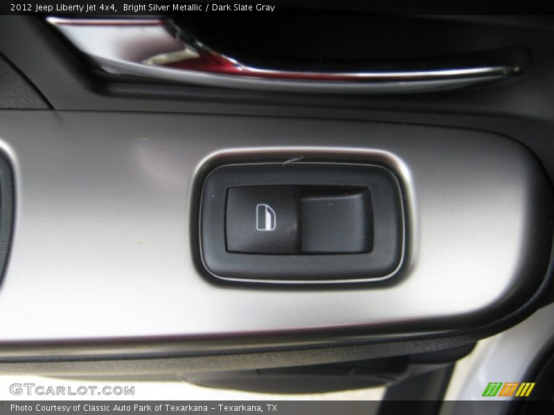 Bright Silver Metallic / Dark Slate Gray 2012 Jeep Liberty Jet 4x4