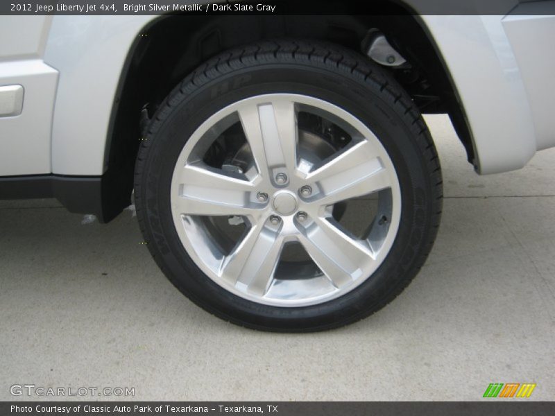Bright Silver Metallic / Dark Slate Gray 2012 Jeep Liberty Jet 4x4