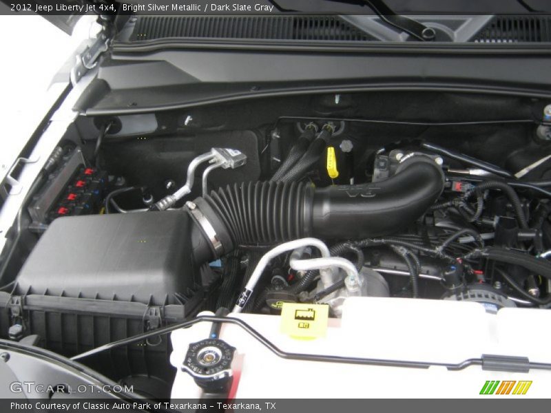Bright Silver Metallic / Dark Slate Gray 2012 Jeep Liberty Jet 4x4