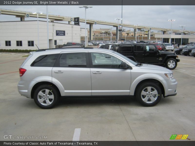 Bright Silver Metallic / Black 2012 Dodge Journey SE