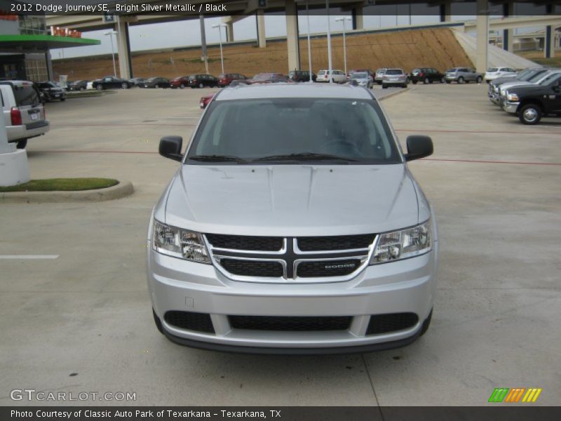 Bright Silver Metallic / Black 2012 Dodge Journey SE