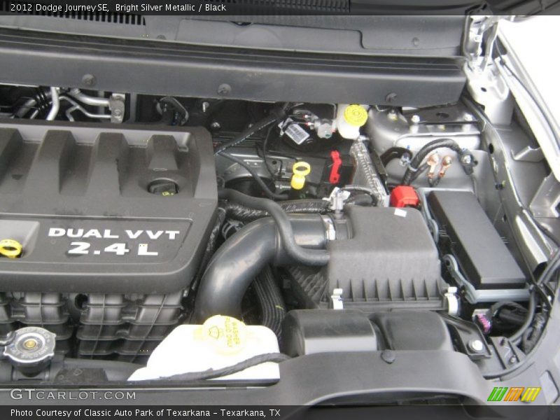 Bright Silver Metallic / Black 2012 Dodge Journey SE