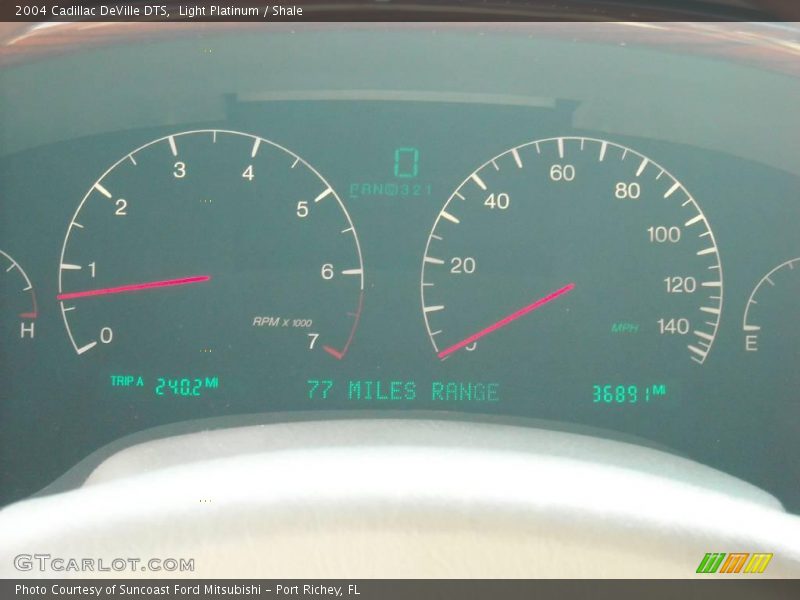 Light Platinum / Shale 2004 Cadillac DeVille DTS