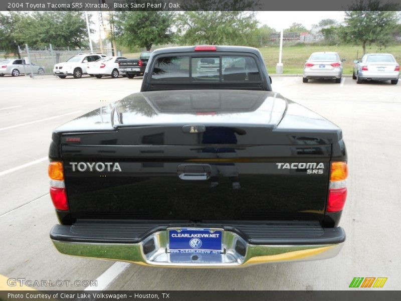 Black Sand Pearl / Oak 2004 Toyota Tacoma SR5 Xtracab