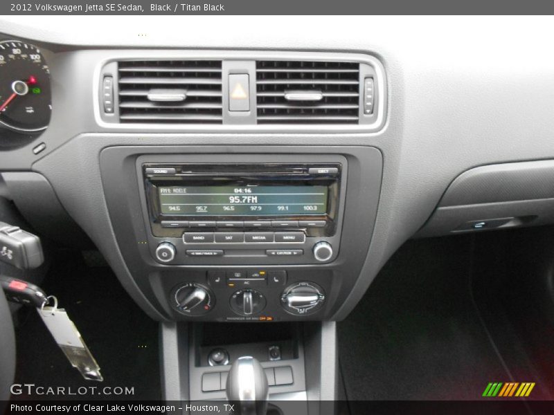 Black / Titan Black 2012 Volkswagen Jetta SE Sedan
