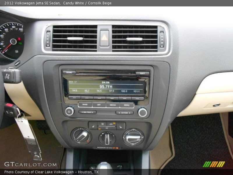 Candy White / Cornsilk Beige 2012 Volkswagen Jetta SE Sedan