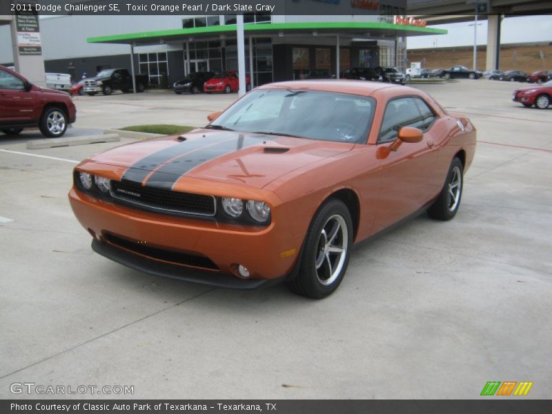 Toxic Orange Pearl / Dark Slate Gray 2011 Dodge Challenger SE