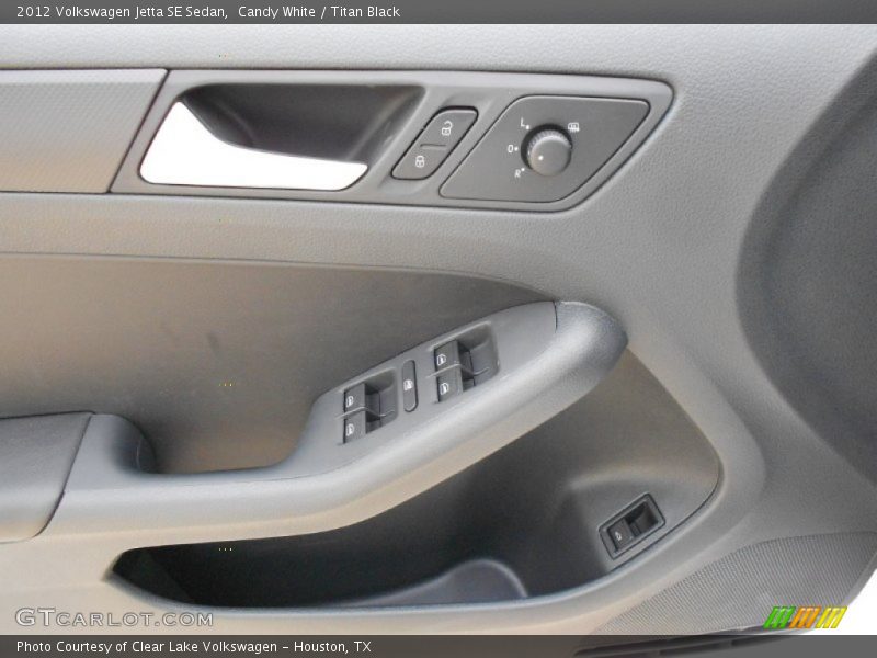 Candy White / Titan Black 2012 Volkswagen Jetta SE Sedan