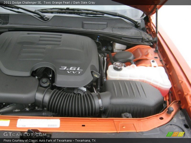 Toxic Orange Pearl / Dark Slate Gray 2011 Dodge Challenger SE