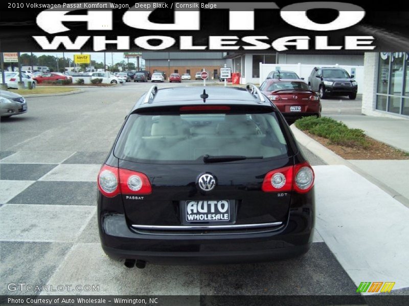 Deep Black / Cornsilk Beige 2010 Volkswagen Passat Komfort Wagon