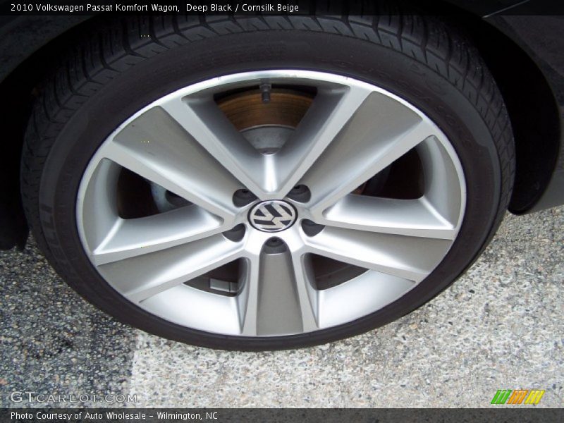 Deep Black / Cornsilk Beige 2010 Volkswagen Passat Komfort Wagon