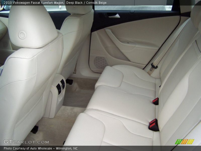 Deep Black / Cornsilk Beige 2010 Volkswagen Passat Komfort Wagon