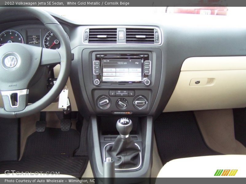 White Gold Metallic / Cornsilk Beige 2012 Volkswagen Jetta SE Sedan