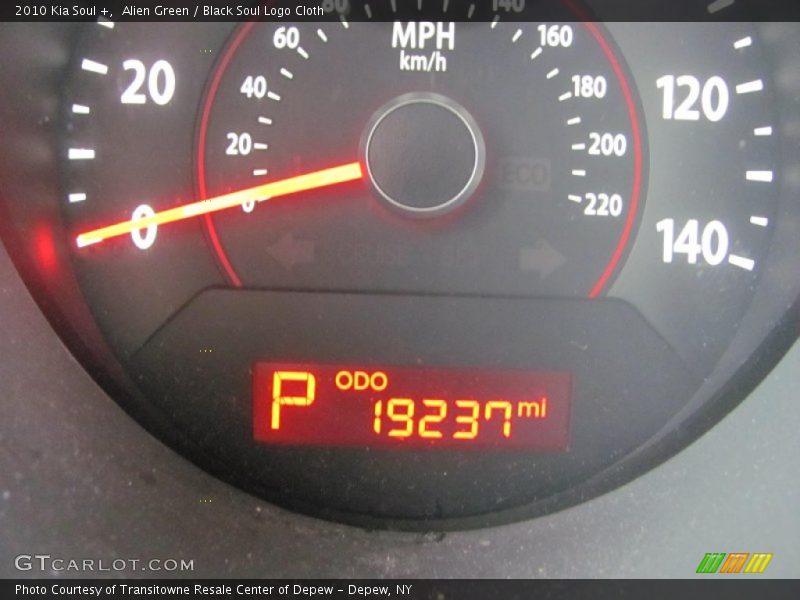 Alien Green / Black Soul Logo Cloth 2010 Kia Soul +