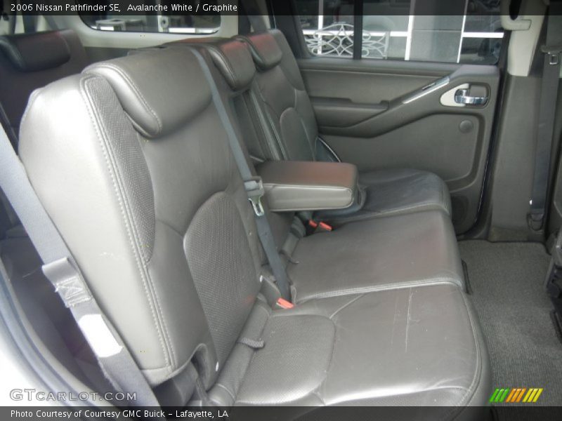 Avalanche White / Graphite 2006 Nissan Pathfinder SE
