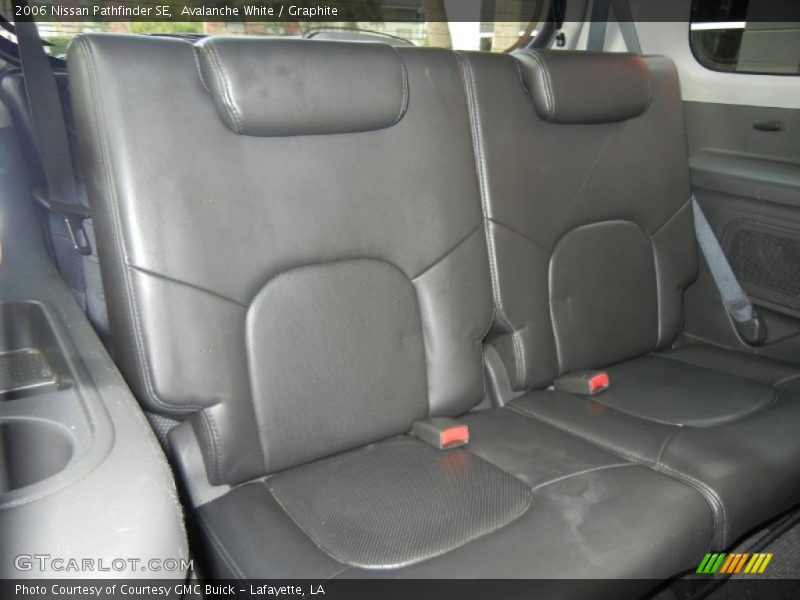 Avalanche White / Graphite 2006 Nissan Pathfinder SE
