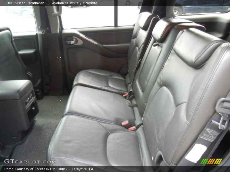 Avalanche White / Graphite 2006 Nissan Pathfinder SE