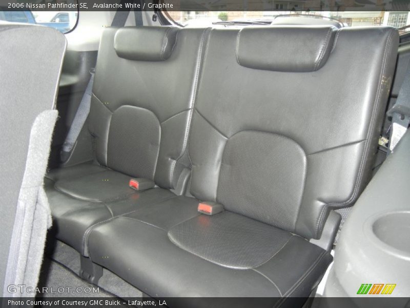 Avalanche White / Graphite 2006 Nissan Pathfinder SE
