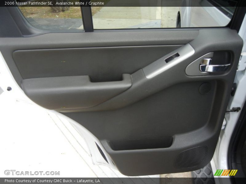 Avalanche White / Graphite 2006 Nissan Pathfinder SE