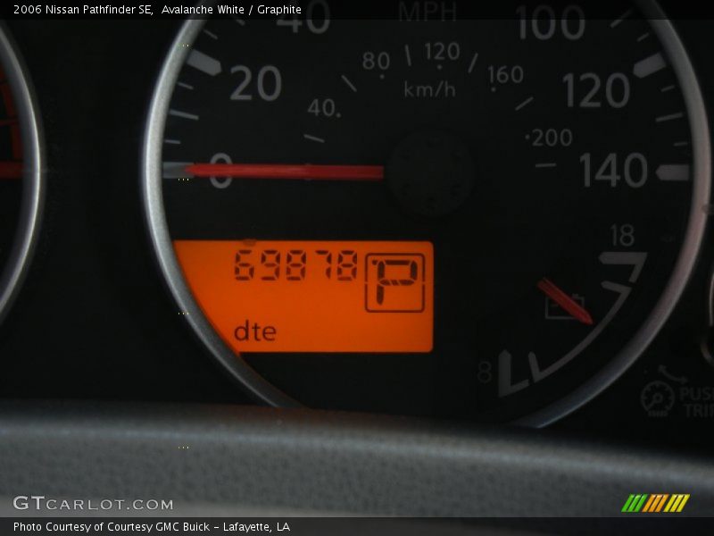 Avalanche White / Graphite 2006 Nissan Pathfinder SE