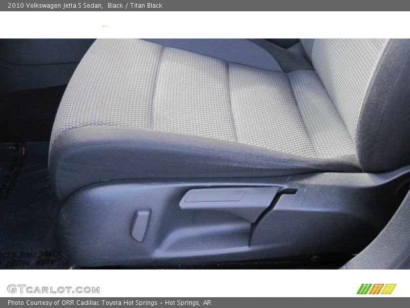 Black / Titan Black 2010 Volkswagen Jetta S Sedan