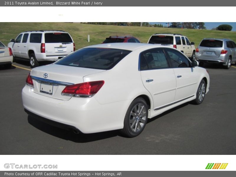 Blizzard White Pearl / Ivory 2011 Toyota Avalon Limited