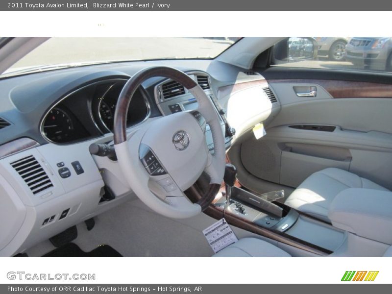 Blizzard White Pearl / Ivory 2011 Toyota Avalon Limited