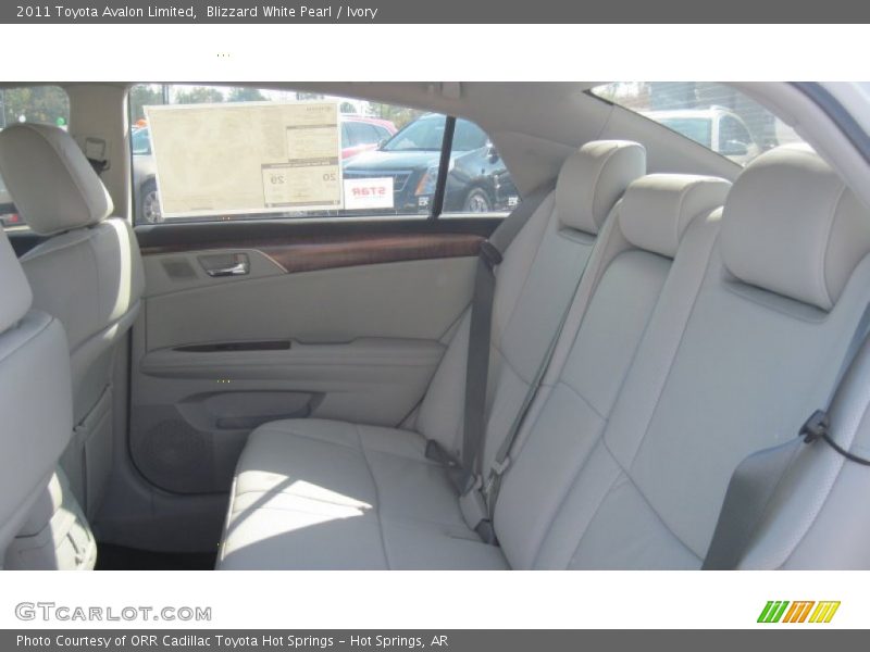 Blizzard White Pearl / Ivory 2011 Toyota Avalon Limited