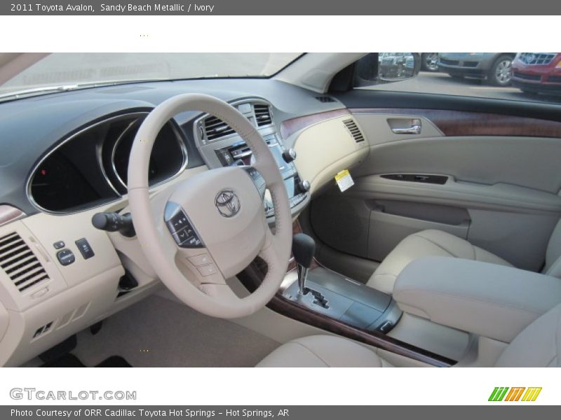 Sandy Beach Metallic / Ivory 2011 Toyota Avalon