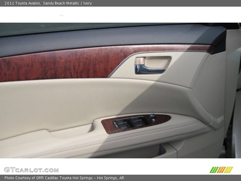 Sandy Beach Metallic / Ivory 2011 Toyota Avalon