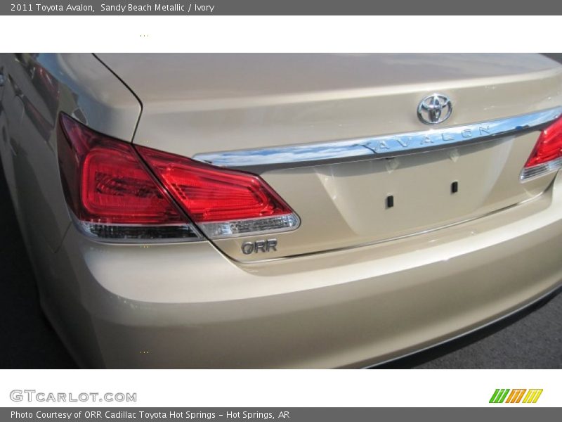 Sandy Beach Metallic / Ivory 2011 Toyota Avalon