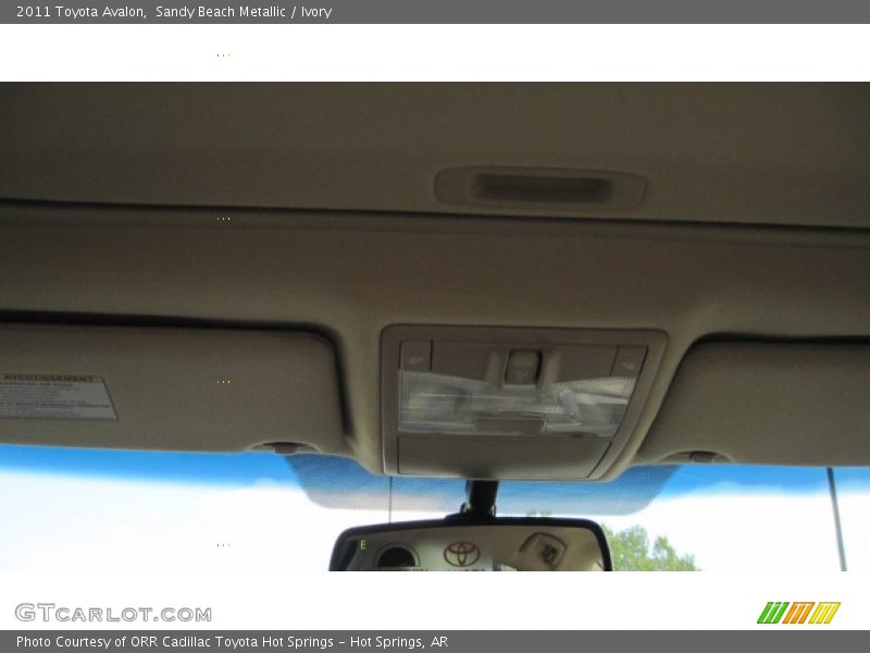 Sandy Beach Metallic / Ivory 2011 Toyota Avalon