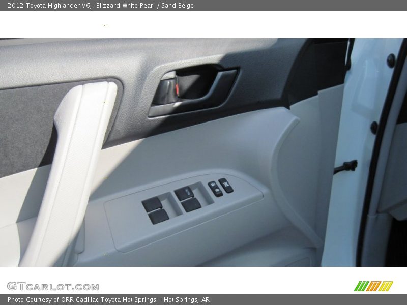 Blizzard White Pearl / Sand Beige 2012 Toyota Highlander V6