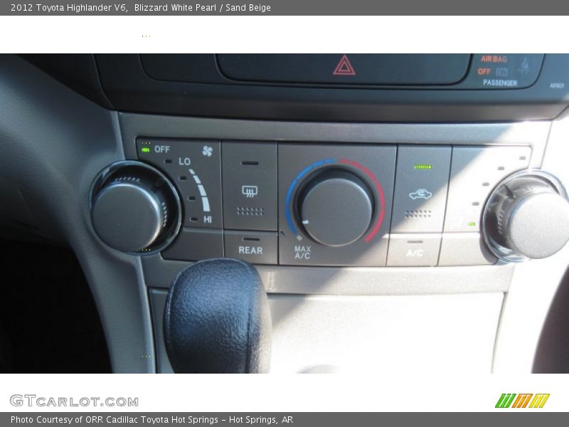 Blizzard White Pearl / Sand Beige 2012 Toyota Highlander V6