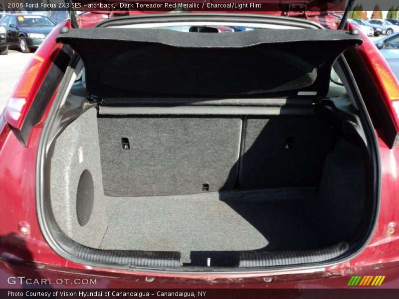  2006 Focus ZX3 SES Hatchback Trunk