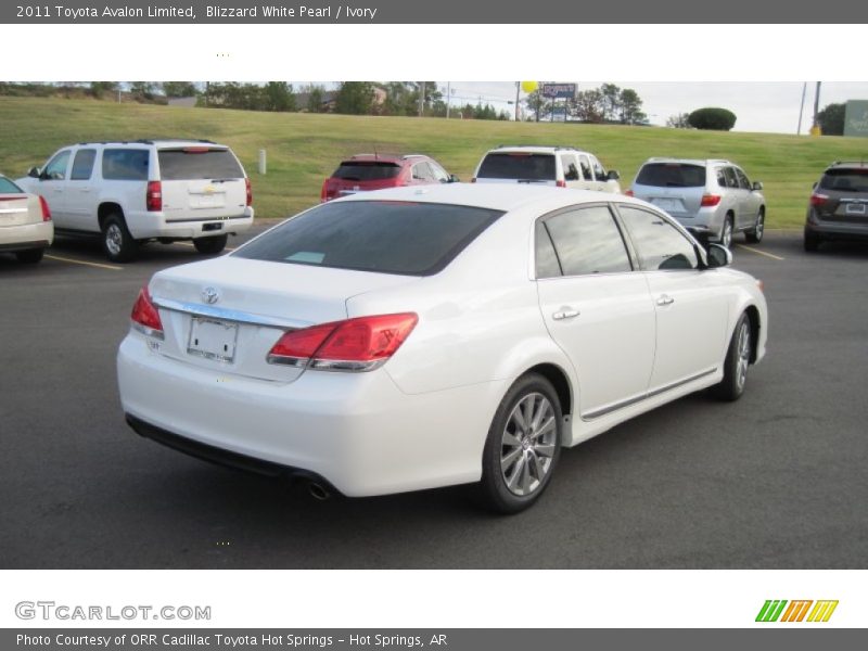 Blizzard White Pearl / Ivory 2011 Toyota Avalon Limited